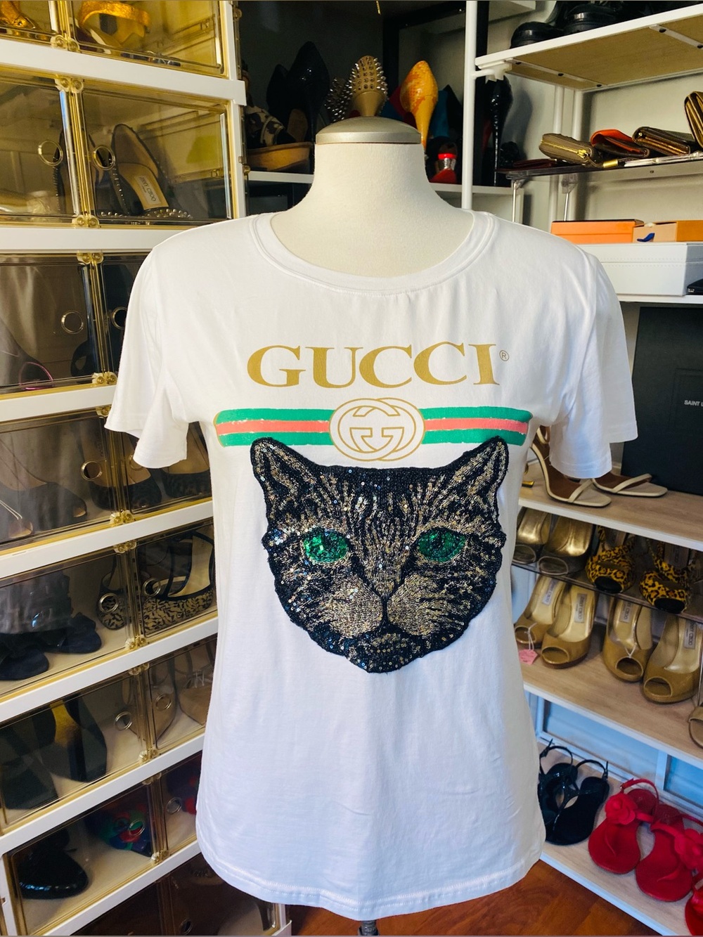 Gucci Mystic Cat Sequin
Embroidered Oversized Cotton T-shirt Size Large